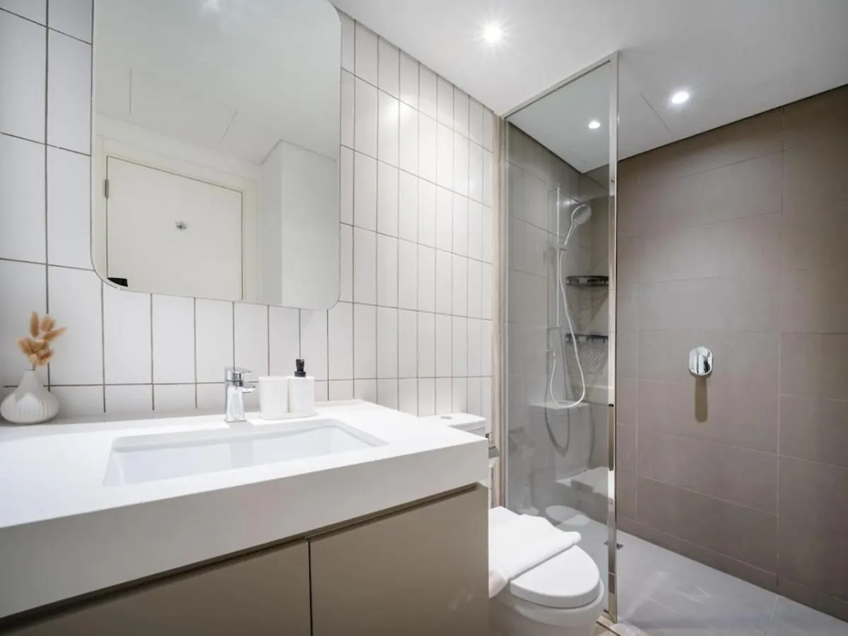 Stylish Eaton Place Studio In Jvc Dubai Apartment