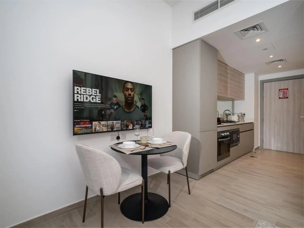 Stylish Eaton Place Studio In Jvc Dubai Apartment